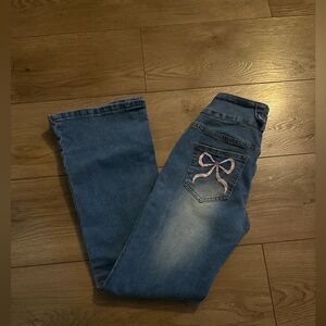 Bow jeans